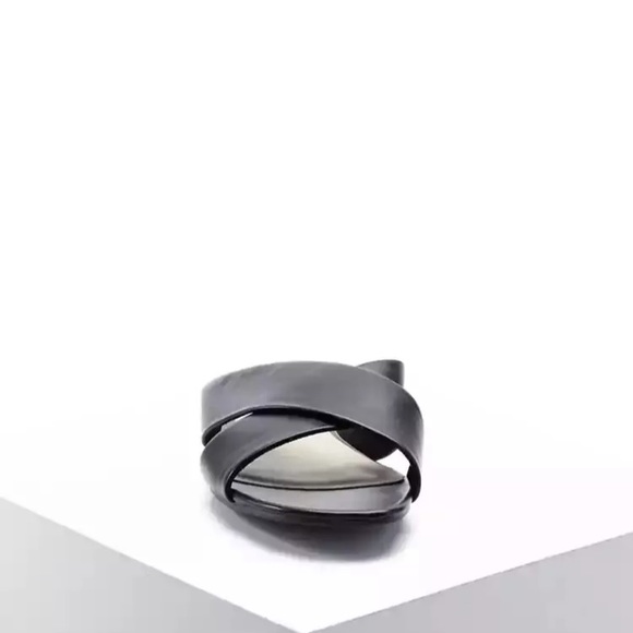 Brand new with tag Black Criss Cross Sandals - Picture 4 of 4